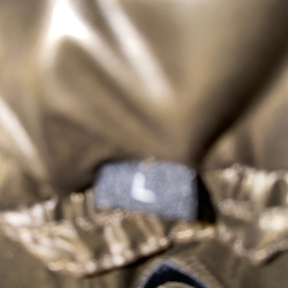 Guess - Picture 8 of 14